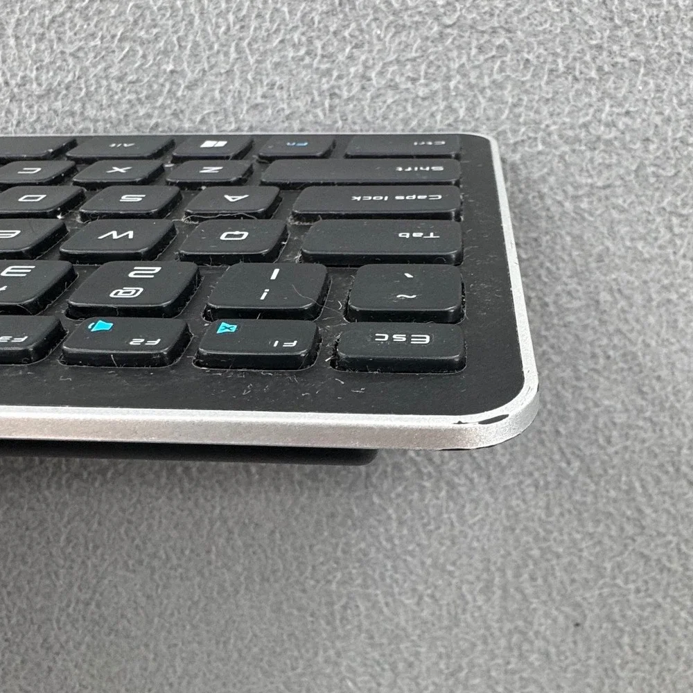 Dell Logitech Keyboard KM714 Wireless Black Slim Chiclet Multimedia Keys Office